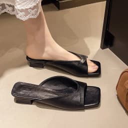 French Minimalist Retro Pointed-Toe Low-Heeled Slippers for Women, Summer Fashionable Beach Sandals with Thick Heels. Size 35-42