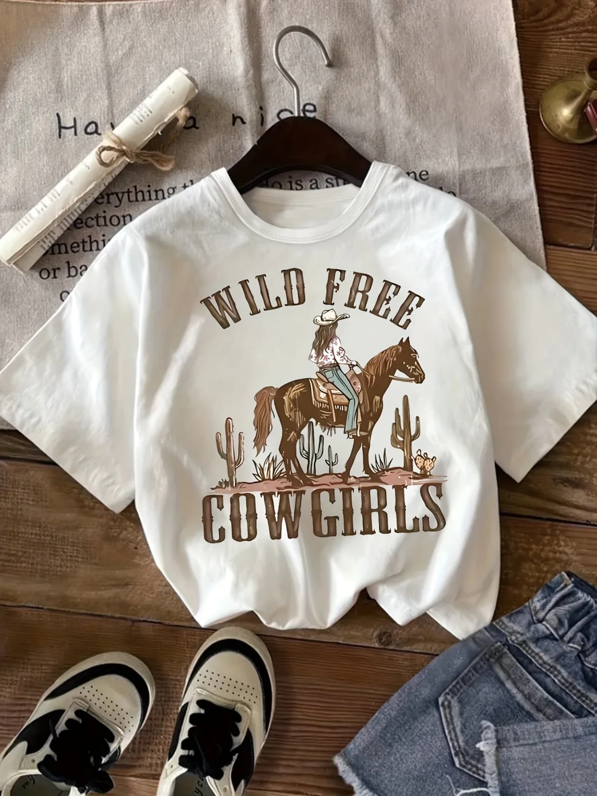 Vintage Wild Free Cowgirls Graphic T-Shirt Women Retro Western Horse Riding Print Tee Harajuku Short Sleeve Casual Boho Top
