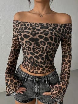 Sexy Women T-shirt Autumn New Streetwear Fashion Long Sleeves O-Neck T-shirt Leopard Off Shoulder Female Versatile Knitted Tees