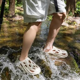 Soft Thick Bottom Non Slip Outdoor Slippers Men Summer 2026 Breathable Hollow Out Clogs Man Waterproof EVA Water Shoes Sneakers
