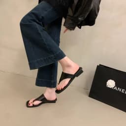 Women's Summer Flat Flip Flops Thong Sandals Square Toe Faux Leather Soft Sole Non Slip Shoes for Beach Vacation Daily Wear