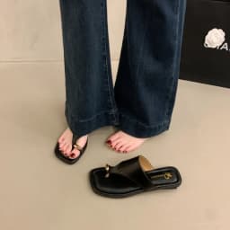 Women's Summer Flat Flip Flops Thong Sandals Square Toe Faux Leather Soft Sole Non Slip Shoes for Beach Vacation Daily Wear