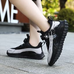 Fashion Mesh Kids Running Shoes Youngsters Teens Casual Walking Students Sneakers Breathable Soft Children Outdoor Sports Tennis