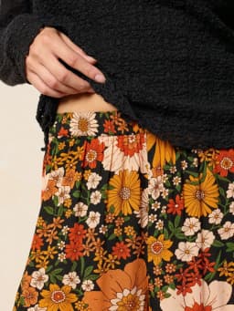 Plus-Size Women's Floral Print Loose Wide-Leg Pants, Elegant with Pockets, Suitable for Vacation and Countryside Style, Everyday Casual Wear, Romantic Pants That Can Be Worn in All Seasons