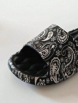 Fashion Cashew Flower Thick Sole Couple Slippers, Cloud Feeling, EVA Soft Sole, Height Increasing Anti-Slip Home Slides