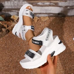 Summer 2026 Fashion Outdoor Sport Universal Thick Bottom Sandals for Women Stylish Versatile Comfortable Footwear
