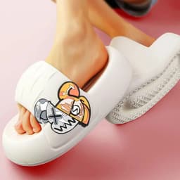 Women's House BathSlippers Thick Sole Personality Cool Bear Pattern Design Casual Fashion Black White Beach IndoorSummer Couple