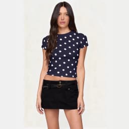 Vintage Polka Dot Short-sleeved T-shirt – Women’s Fitted Summer Casual T-shirt with A Round Neckline
