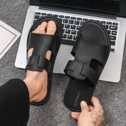 Fashion Men's Slippers Quality Leather Beach Sandals Summer Casual Non-slip Flat Shoes Lightweight Clogs Roman Shoes Flip Flops