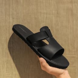 Fashion Men's Slippers Quality Leather Beach Sandals Summer Casual Non-slip Flat Shoes Lightweight Clogs Roman Shoes Flip Flops