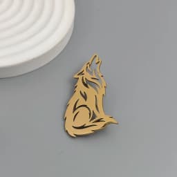 Original design Lone Wolf stainless steel gold-plated brooch, waterproof and non-fading lapel pin, men's suit accessories