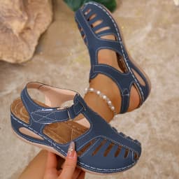 Plus-size hollow-out wedge sandals for women, round-toe, lightweight, thick-soled beach slippers