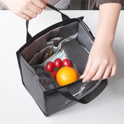 Simple and versatile ice pack with large capacity for heat preservation and cold preservation.