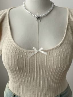 Plus Size Women's Ruffle Sleeve Scoop Neck Crop Top with Bow Detail