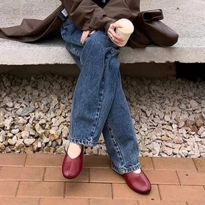 Soft Leather Casual Round-toe Flat Shoes for Ladies. 2026 Spring New Style. Simple and Comfortable for Daily Wear. Leather Shoes