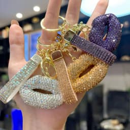 Exquisite Full Rhinestone Lip Keychain - High-End Car Key Ring & Fashion Bag Charm for Girls, Perfect Small Gift