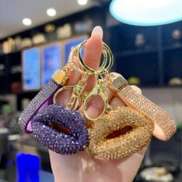 Exquisite Full Rhinestone Lip Keychain - High-End Car Key Ring & Fashion Bag Charm for Girls, Perfect Small Gift