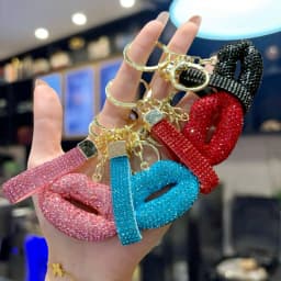 Exquisite Full Rhinestone Lip Keychain - High-End Car Key Ring & Fashion Bag Charm for Girls, Perfect Small Gift