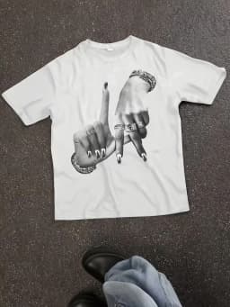 Y2K Los Angeles Print Unisex T-Shirt Short Sleeve Casual Top with Hand Gesture & Lettering,Relaxed Fit Round Neck Themed Outfits
