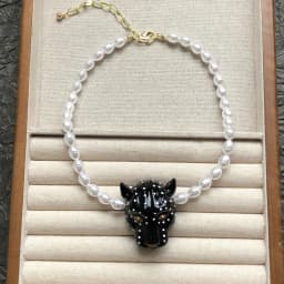 Elegant Enamel Leopard Pendant Necklace for Women Luxury High-End Queen Style Clavicle Chain Daily Party Accessory