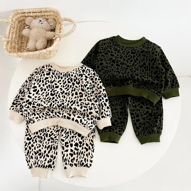 Trendy children's fashion leopard print round-neck long-sleeved spring and autumn set, baby coat, pure cotton sportswear and tre