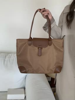 2026 New Women's Large Capacity Commuter Tote Bag Nylon Lightweight Casual Women's Bag Fashion Color-Blocking Versatile Shoulder