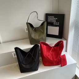 Niche Fashion Simple Shoulder Bag Tote Bag for Women 2026 New Nylon Fabric Underarm Bucket Bag Red Una Bolsa De Hombro