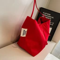 Niche Fashion Simple Shoulder Bag Tote Bag for Women 2026 New Nylon Fabric Underarm Bucket Bag Red Una Bolsa De Hombro