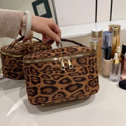 New Large Capacity Cosmetic Bag Leopard Print Faux Suede Toiletry Box Multiple Pockets Handheld Storage Bag Travel