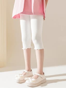3-Pack of Children's Cropped Leggings, Modal Fabric with Ruffled Edges, Lightweight and Comfortable White Pants, Suitable for Girls' Daily Wear in Spring and Summer.