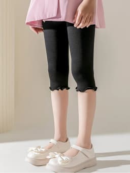 3-Pack of Children's Cropped Leggings, Modal Fabric with Ruffled Edges, Lightweight and Comfortable White Pants, Suitable for Girls' Daily Wear in Spring and Summer.