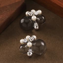 Fashionable and exquisite imitation crystal resin ball pearl zircon stud earrings niche personality simple commuter earrings