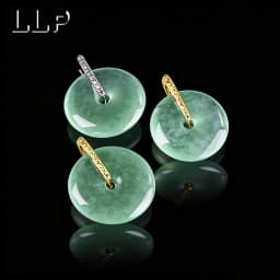 Natural Green Jadeite Peace Pendant With S925 Silver Clasp The Clasp Is Embedded And Suitable For Women To Wear