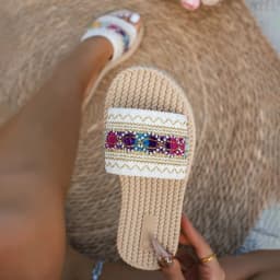 Women Slippers Outdoor Flat Designer Shoes Women Large Size Bohemian Ethnic Sandals Fashion Tassel Beach Slippers Slides Women