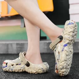 Lightweight EVA Clog Shoes Unisex Slip On Slippers Quick Dry Breathable Garden Clogs for Men Women Indoor Outdoor Beach Sandals