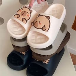 2026 new Cute Capybara Design Thick Sole Women Slippers Slides Bathroom Beach Indoor Sandals Summer Couple Shoes