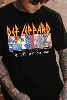 Def Leppard Band TShirt Mens Womens Cotton Tees Summer Casual Short Sleeve Round Neck Clothing Loose Trend Unisex Tee