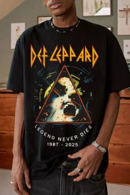 Def Leppard Band TShirt Mens Womens Cotton Tees Summer Casual Short Sleeve Round Neck Clothing Loose Trend Unisex Tee