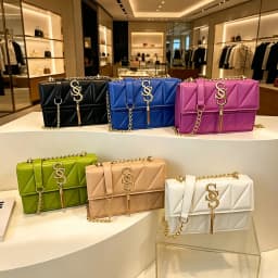 Fashionable Elegant Argyle Quilted Small Square Bag Exquisite Metal Letter Tassel Diagonal Cross Bag Commuter Shoulder Bag