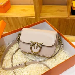 Fashion Design Women's Crossbody Shoulder Bag with Compact Small Square Design, Suitable for Daily Office and Leisure Activities