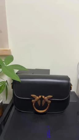 Fashion Design Women's Crossbody Shoulder Bag with Compact Small Square Design, Suitable for Daily Office and Leisure Activities
