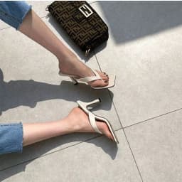 2026 Summer New Square-Toe Mid-Heel Sandals Fashion Toe-Separator Stiletto French Niche High-end Cat Sandals for Women Outdoor