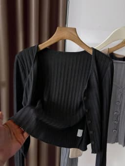 Women's plus size solid color long sleeved knitted cardigan, French daily casual style, suitable for spring and autumn seasons