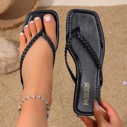 Sexy Open-toe Women's Flat Shoes 2026 New Trendy Woven Designer Slippers Summer Comfortable Outdoor Beach Women's Flip-flops