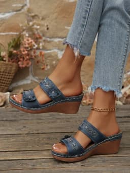 2026 Summer Women Slippers Plus Size Women's Shoes Retro Roman Sandals Women Pu Casual Flower Wedge Sandals Platform Slippers