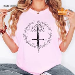 Fantasy Book Lover T-shirt Middle Somewhere Shirt Dark Fantasy Graphic Streetwear Oversized Tee Bookish Gift for Fantasy Readers