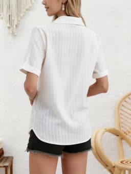 Summer New Arrivals for Ladies - Casual Button-Front Short-Sleeved Shirt with Notched Collar and Frilled Cuffs, V-Neck Design.