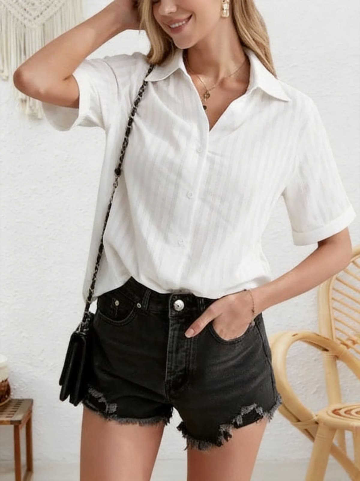 Summer New Arrivals for Ladies - Casual Button-Front Short-Sleeved Shirt with Notched Collar and Frilled Cuffs, V-Neck Design.