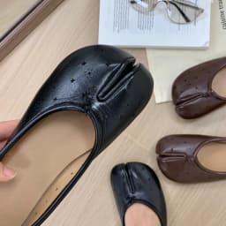 Women Split Toe Ballet Flats Slip On Minimalist Breathable Perforated Flat Shoes Smooth Leather Summer Casual Office Footwear
