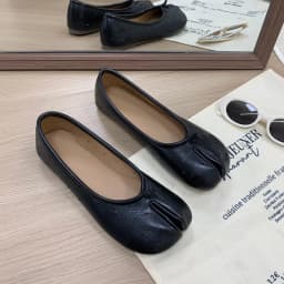 Women Split Toe Ballet Flats Slip On Minimalist Breathable Perforated Flat Shoes Smooth Leather Summer Casual Office Footwear